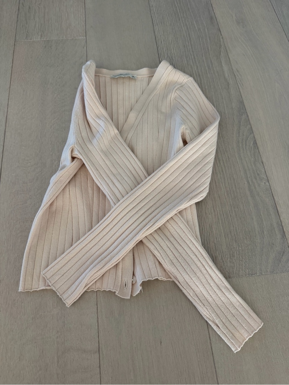 Abercrombie & Fitch Ivory Ribbed V-Neck Button Cardigan - Picture 4 of 5